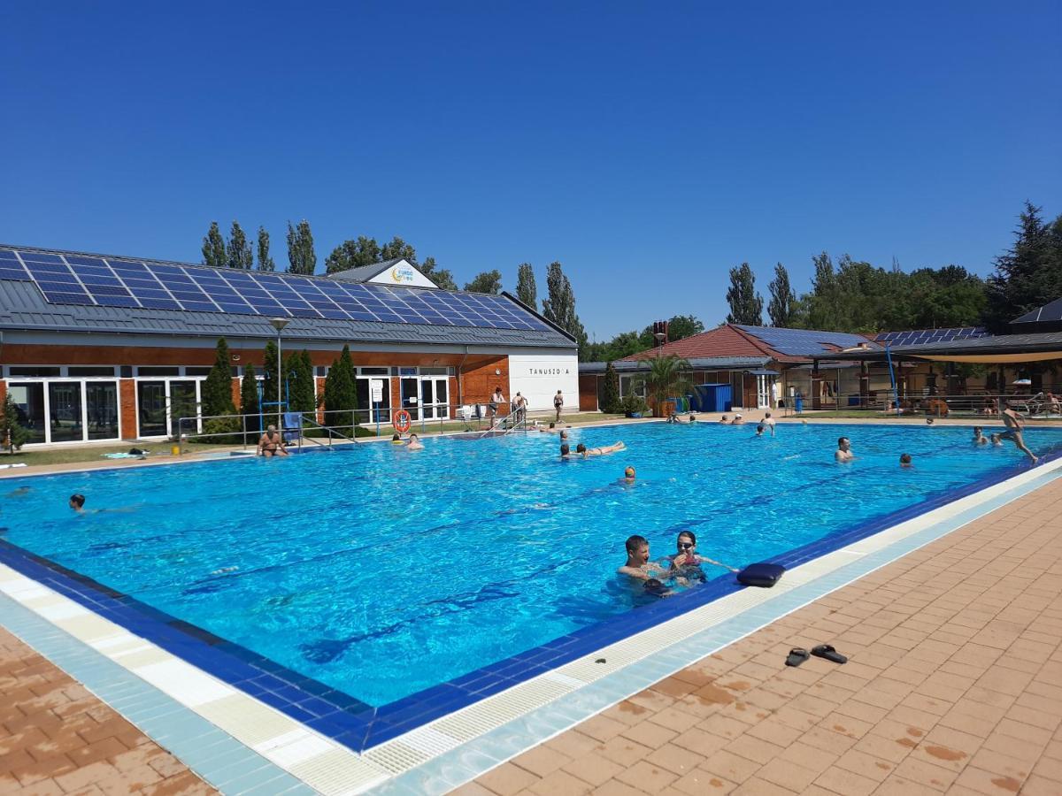 Csengő Vendégház Kiskoros Esterno foto