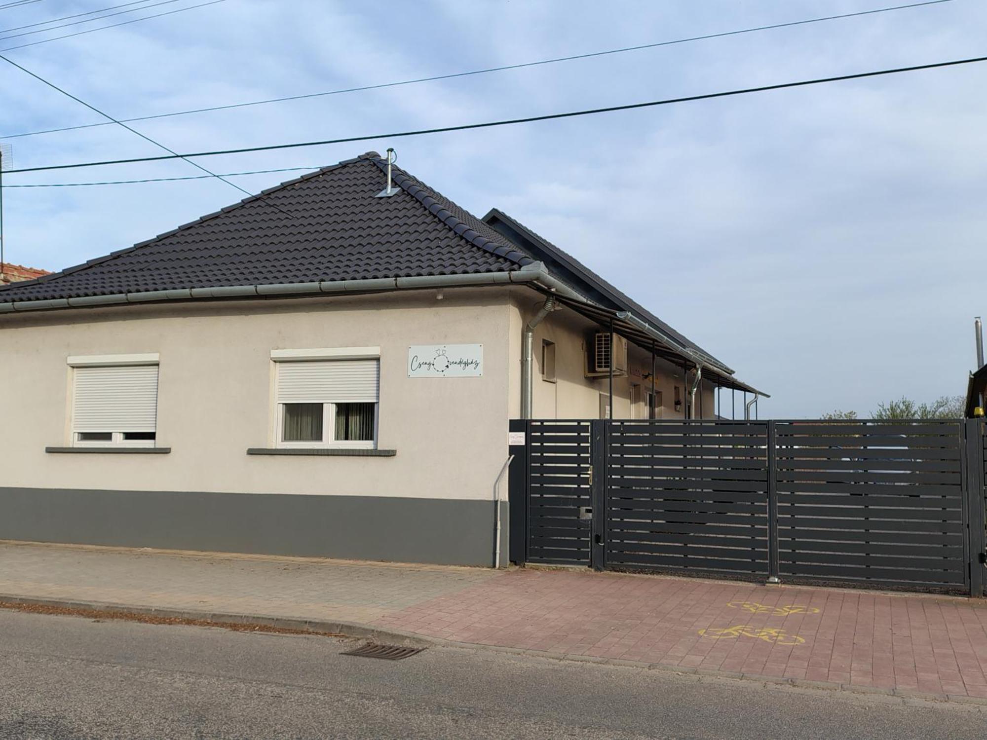 Csengő Vendégház Kiskoros Esterno foto